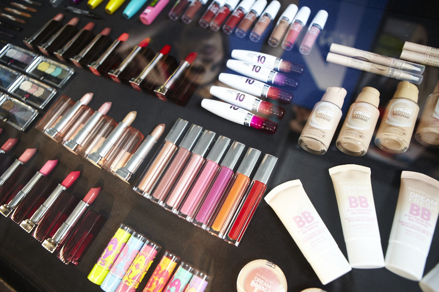 Maybelline New York — Everything in its place.