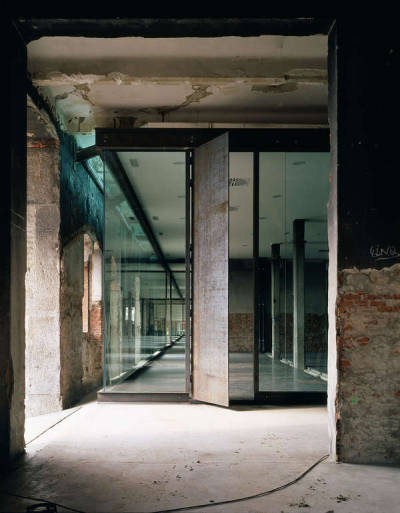 kazu721010:<br /><br />The warehouse 17c in Madrid, Spain / Arturo Franco Office<br />via：umgatodeitadoaosol<br />