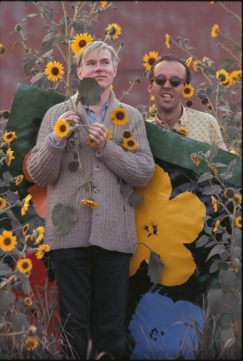 psychedelic-sixties:Andy Warhol and Taylor Mead in Queens, New...