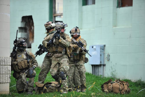 echoelite:US Air Force Pararescue (Parajumpers) 