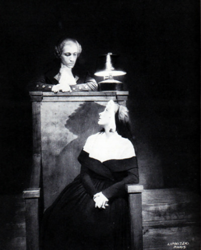 Marie Antoinette at the Tribunal in the play Madame Capet.
image source: my scan