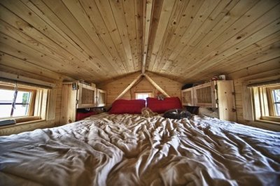 The Loft from - Malissas Retreat<br />Love the windows and the storage!