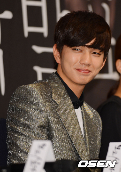 He is so cute, right? :“> | YOO SEUNG HO