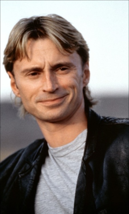 Robert Carlyle rumplestiltskin