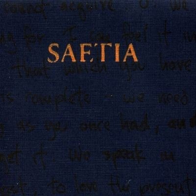 closed hands saetia