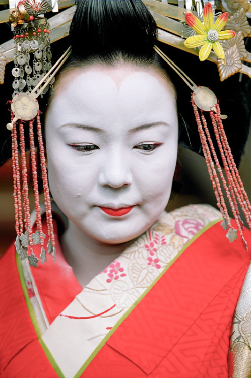 Japan Kisaragi Shimabara hair ornaments hairstyle japanese courtesan kanzashi kyoto oiran tayuu makeup