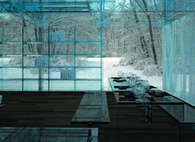 f-l-e-u-r-d-e-l-y-s:<br /><br />Glass House<br />Here is the full glass house, designed by the Italian company Santambrogio with designer Ennio Arosio. Work on transparency also for furniture: bed, table and bathroom are composed entirely of glass.<br />