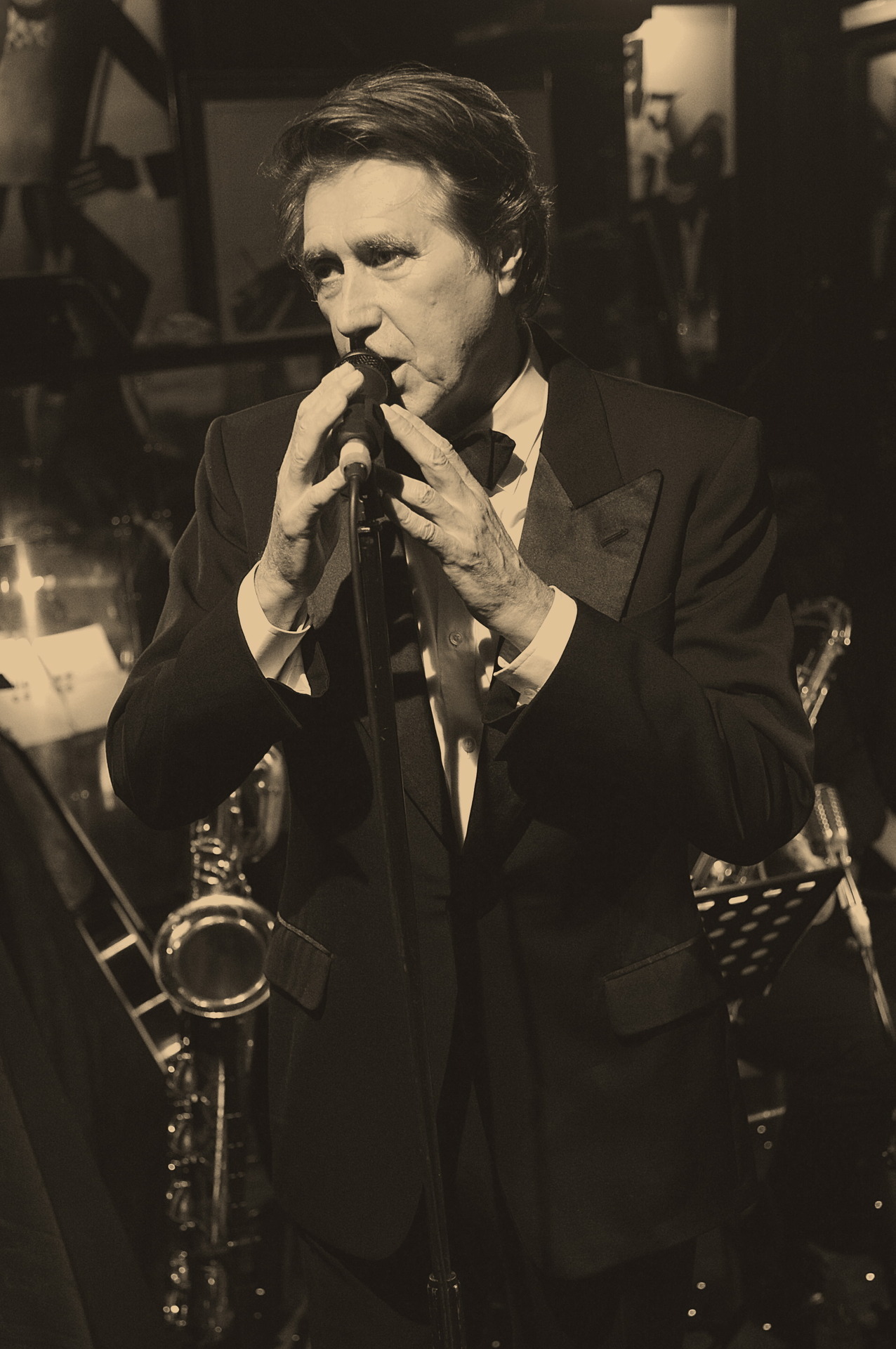 Bryan ferry johnny mary. Bryan Ferry. Bryan Ferry Avonmore 2014. Bryan Ferry the Jazz age. Bryan Ferry the Bride.