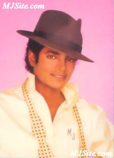 Michael Jackson • 10 Pictures of Michael Wearing Yellow.