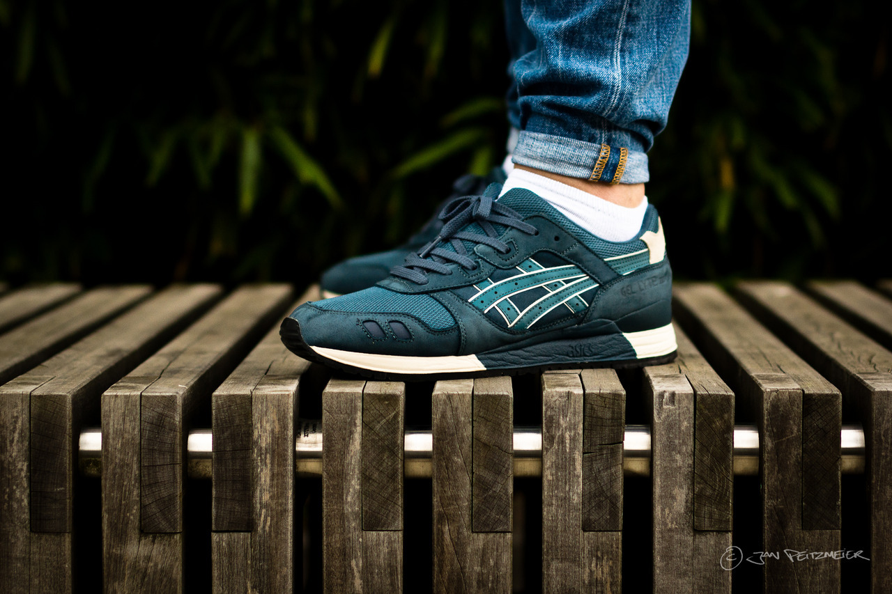 asics navy aqua