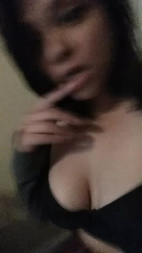 Wanna see my dirty snapchat story free? Reblog for a chance to be entered for a free show :) all names will be entered into a...