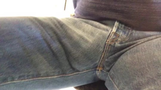 brantbluebulge:  Had to take my car in for repairs, and captured this while talking to the technician.  As we were walking he kept looking at my👖🍆 👀Source: brantbluebulge@tumblr