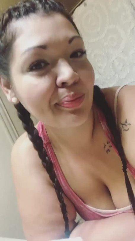 casualgooppastapeach:  love4thicklatinas: