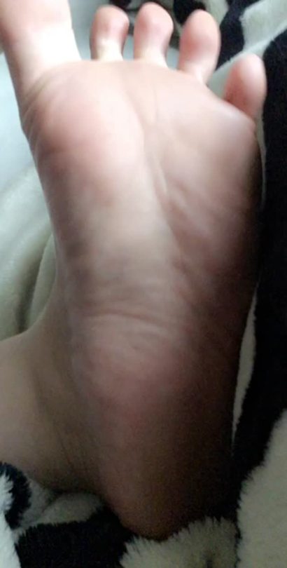 Porn Pics solefulprincess:  Where my wrinkle feet lovers