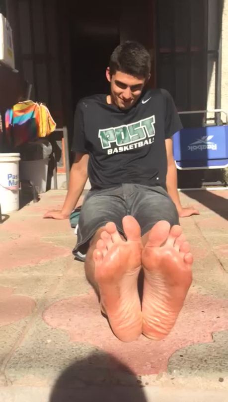 Porn Pics feetboy17world:bigfeetsizemasters:  HUGEFEETGUYS