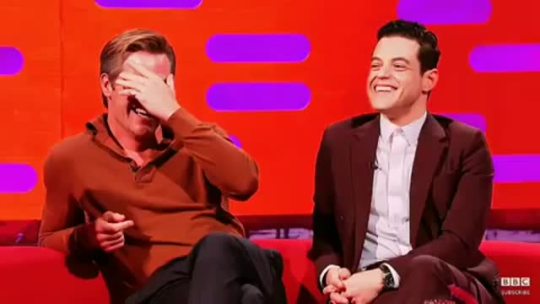 chrisquartet:  Chris Pine on Graham Norton talking about that scene in Outlaw King (you know which one)  