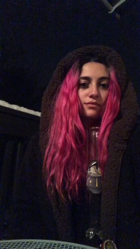 emeraldmoondreams:  Bong rips in my new cozy adult photos