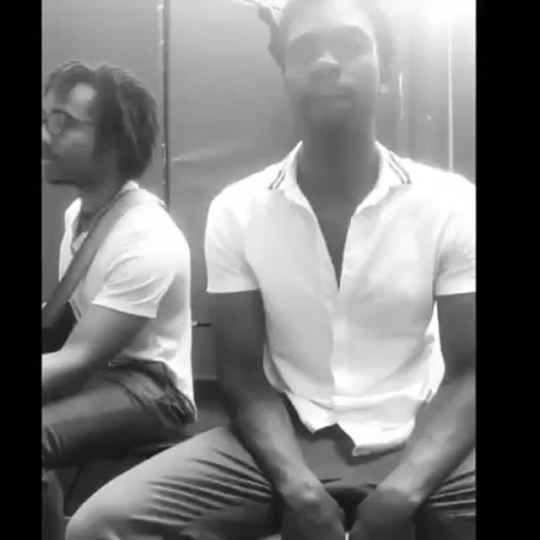 piscespowerpassion:  eastafricanqueennn:  tay-anime:  Never would’ve thought someone whistling could sound so amazing! Y’all see the guitarist reaction lol   Godamnn🙌🏾  💞😱💞
