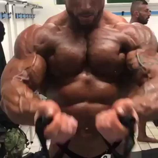 Porn Pics letsgetmassive:  offseasonbodybuilders: 