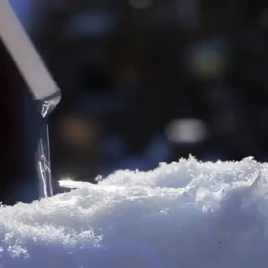 dailytweets:  This is what happens when a bubble freezes 