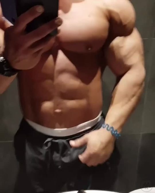 muscularworld:🇧🇬 Boian Ivanov - @boianivanovifbbpro