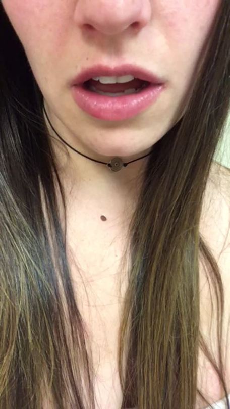 onlyamateurgfs:  mousyx:  Snow= lots of canceled patients…had some free time to fill at work 😈  Almost made me cum
