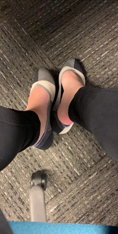 dackjanielscoke:  hannahstoes:  Yes, I am wearing the same flats again because they matched my outfit!! It’s pedicure day! I’m leaving work early to get a much needed mani pedi. I think I’m choosing white…we’ll see! Pics to come 😚 Happy Monday!