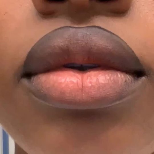 sweedishcoochiemeatballs:doddyddragon-deactivated2021030:brokebackboys:me: im so perfect, especially my lipsHow can you not love these features 🥵😦💕🤤😪This is my go to lip look 