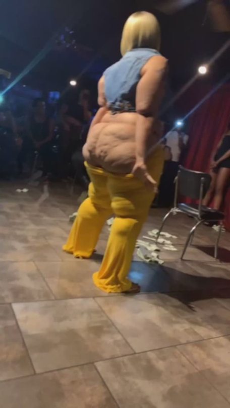 blackjourneyman:manofsteelaws-deactivated202211:Here’s the video love dat cottage cheese Booty some are not gonna like it but babe did 4 the BBW lovers Tuesday night 😌😜😍😘💍👍🏾👌🏾SEXY AS FUCK Shake it Baby 😍❤️😘