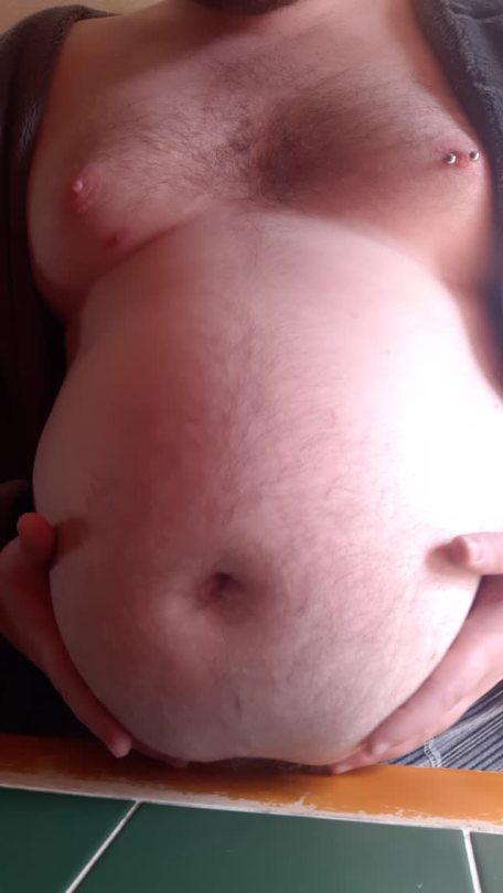 memyselfandpie:Ignore the spot on my tit 🙈 but when did my gut get so FAT 