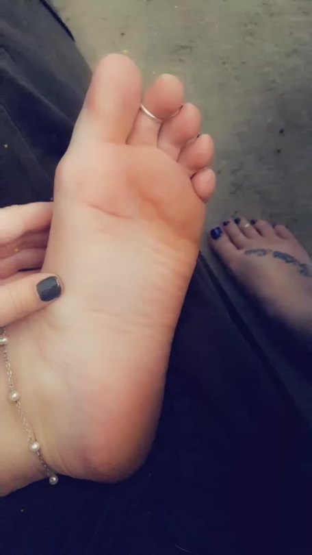 sweetfeet438:A little video tease she sent porn pictures