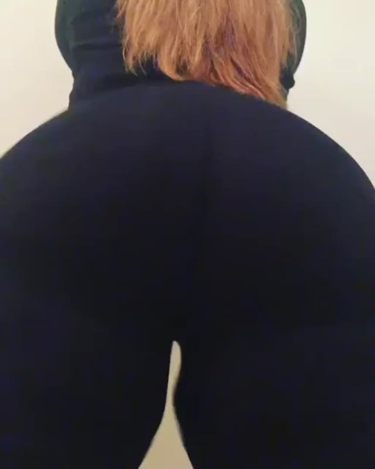 pawglife:So fucking thicc. 