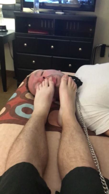 lord-ofthebass69:Another fag slave worshiping my Alpha feet. Don’t you wish you were him 😂😂 Got a hardon 