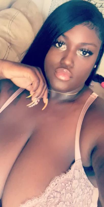 iamnauticanaomi:Dm to purchase new nudes 