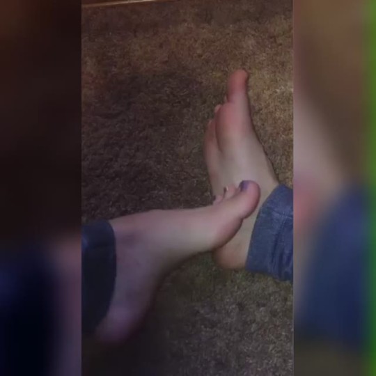Smallguns:footybaby:would You Massage, Lick And Suck These Feet If I Let You? 👣Yep!