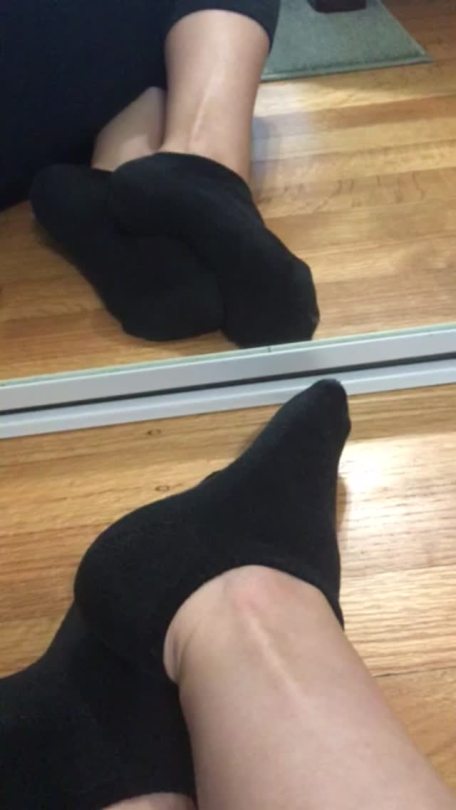 sandybeachsoles-deactivated2021:Seems like my sweaty post gym feet are popular so here’s another! Peeling off my warm and moist gym socks to show you my baby soft soles. Want to smell them? 
