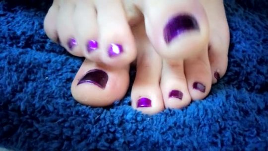 feet-toes-soles-86-deactivated2: