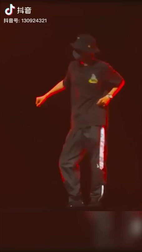 just a rehearsal (source: https://m.weibo.cn/profile/7293874353)