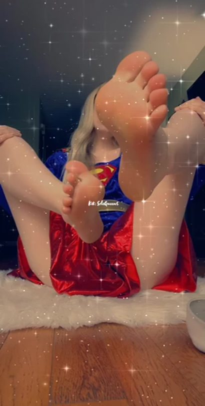 prettyfeetqueen:I love being your superior 🥰 😈