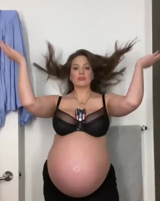 Pregnant trinarockstarr Is Trina