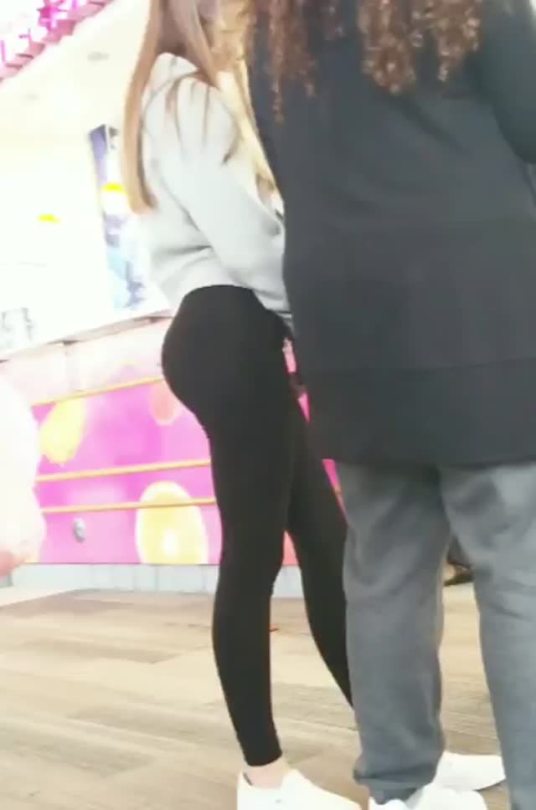che3rgirl:Part 1. This teen ass gets me hard every time I watch this video. Amazing teen leggings! 