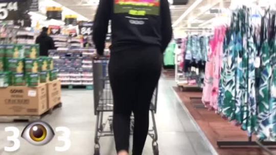 3rdeyespyguy:I ddnt see a thong line so obviously adult photos