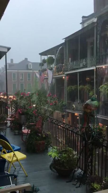 doctorslippery:tanou123:New Orleans ❤Thunderstorm jazz is freaking awesome. I need an album of that. I’d sleep like a baby.